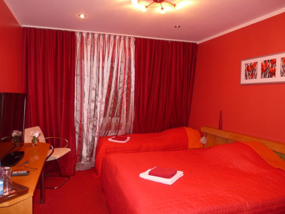 Bed and Breakfast Kardamon Żary Esterno foto